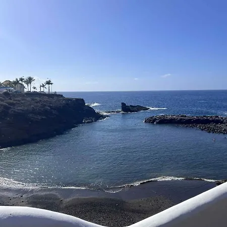 Casa Banana Ocean View Together With The Car *